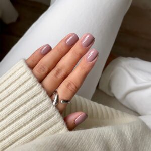 650 Cozy Latte | Vernis semi permanent 10 g – Image 4